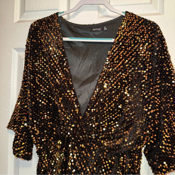 Boohoo Velvet Sequin Knot Front Mini Dress - Picture 5 of 8